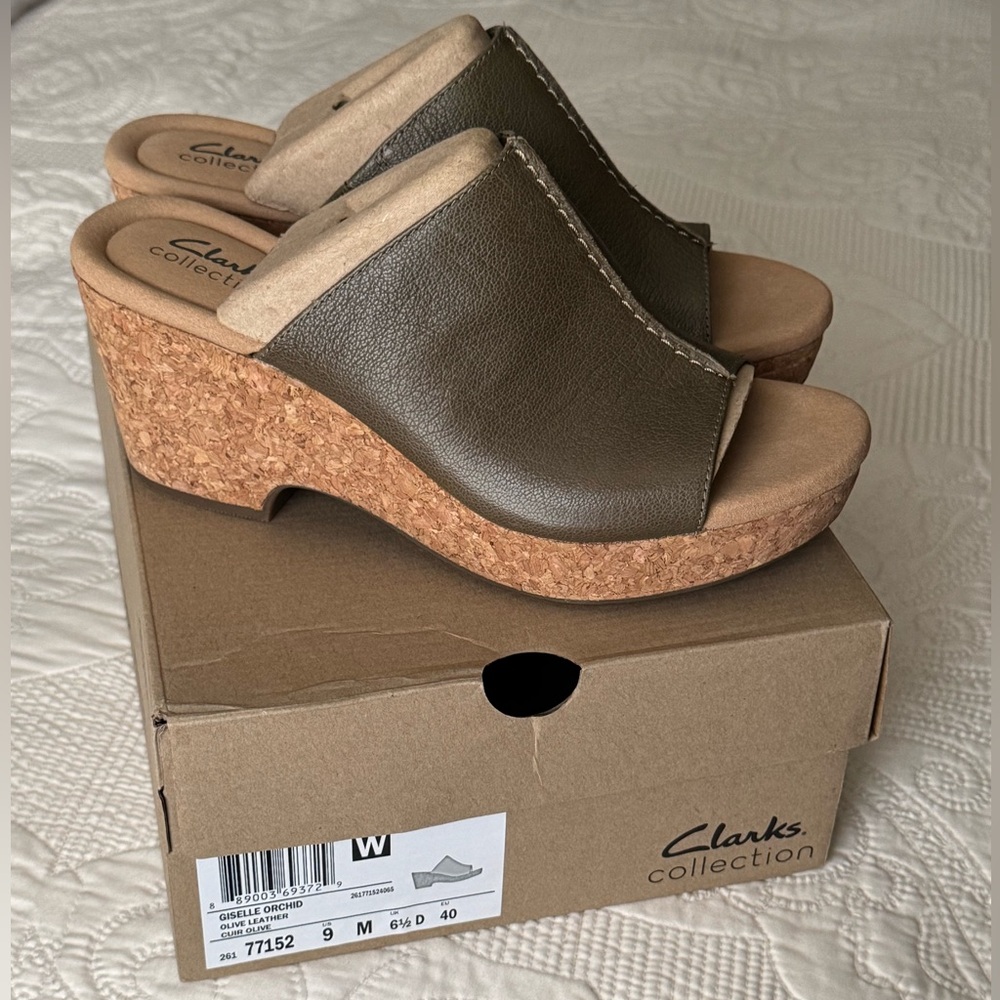 Clarks Collection Giselle Orchid Women's Olive Wedge Sandals Size 9 like new